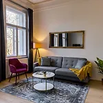 Kaizl Park Apart-hotel