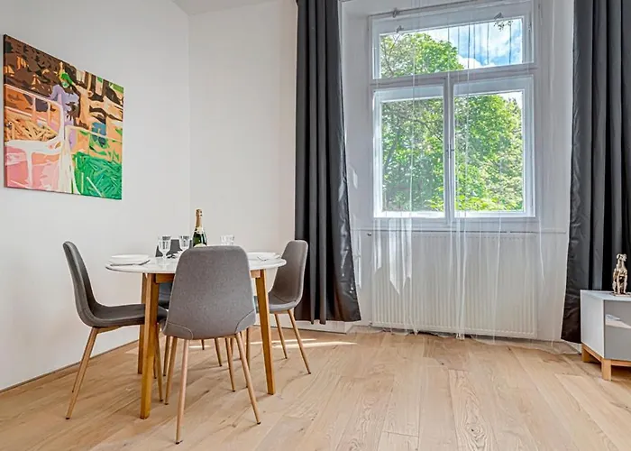 Kaizl Park Апарт-отель 4*